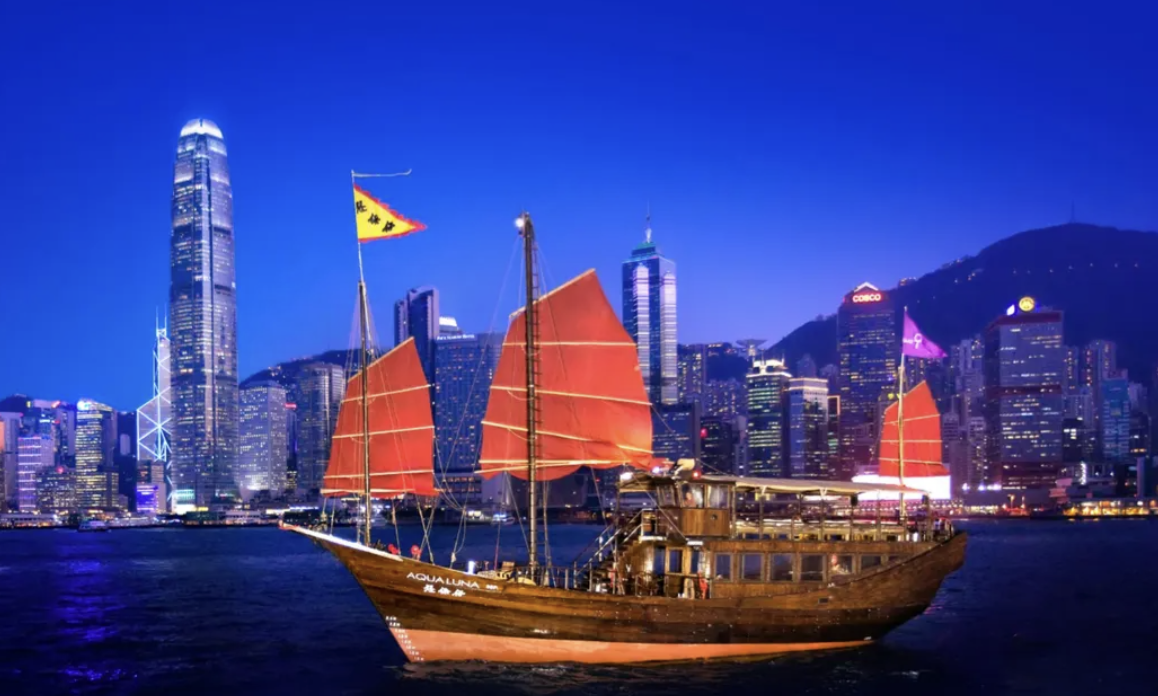 張保仔號維港遊船 | AquaLuna Harbour Cruise